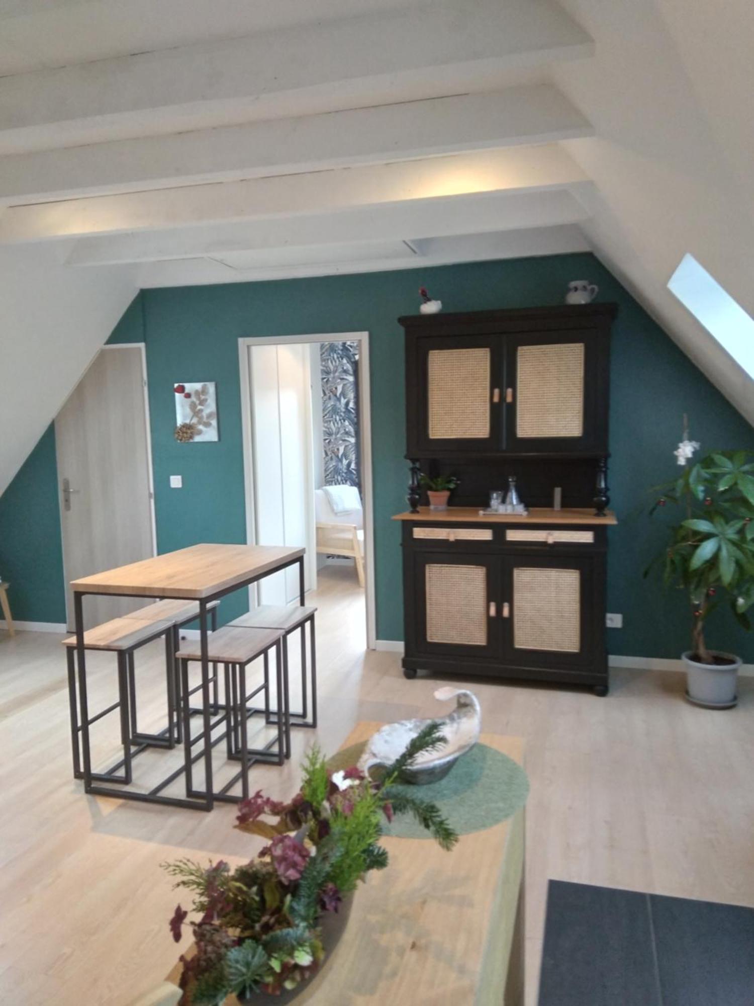 Le Repos Du Facteur Apartment รีควีร์ ภายนอก รูปภาพ